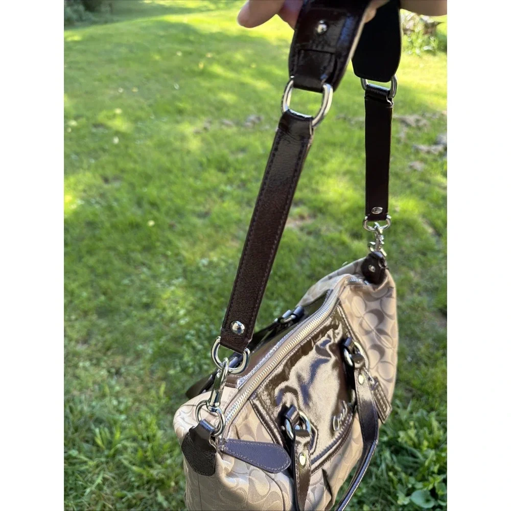 Coach Signature Ashley Satchel, Logo-   Pre-owned, good condition.